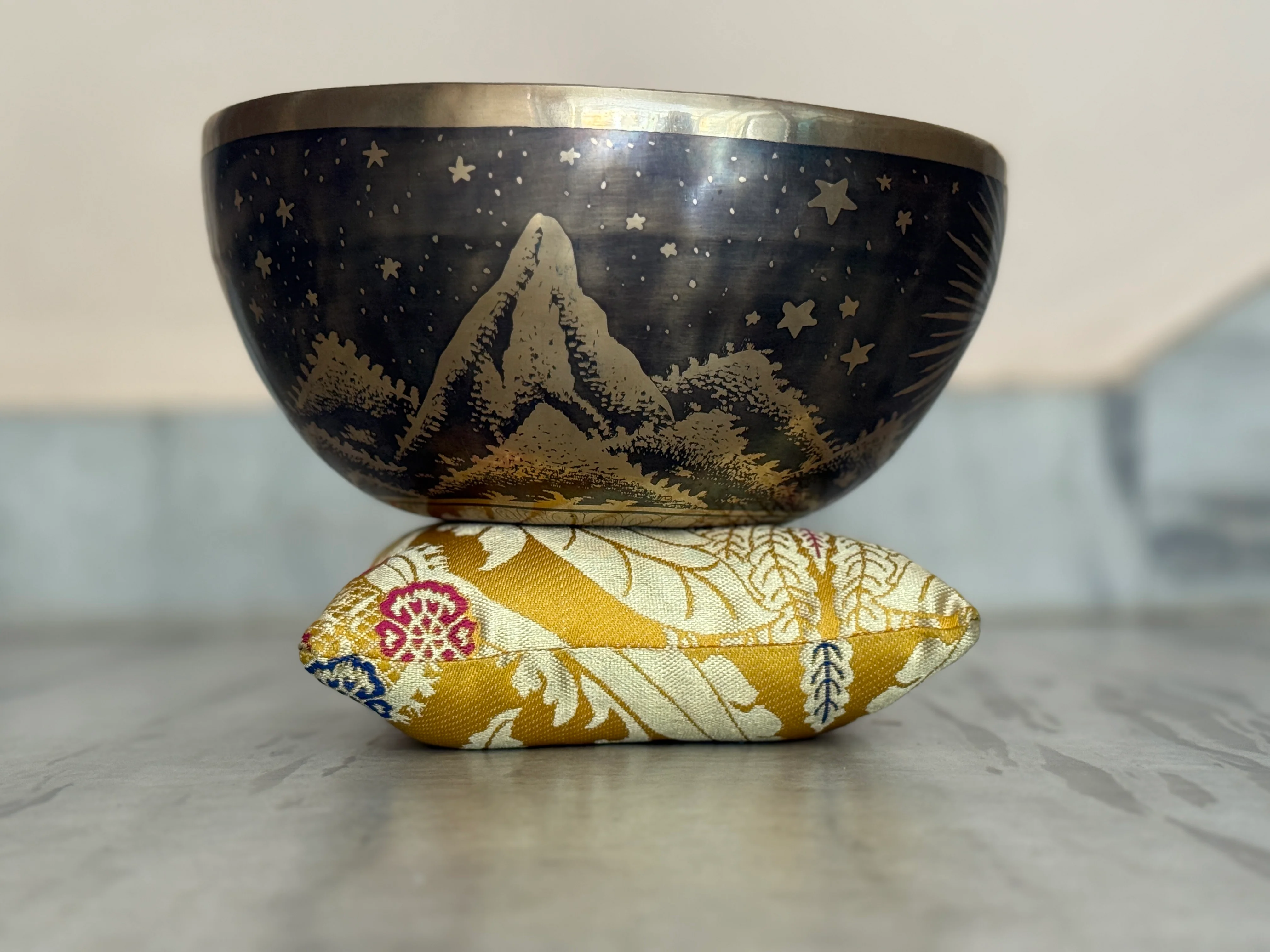 The Peeking Sun Bowl 9 Inch Special Edition Singing Bowl - Image 61