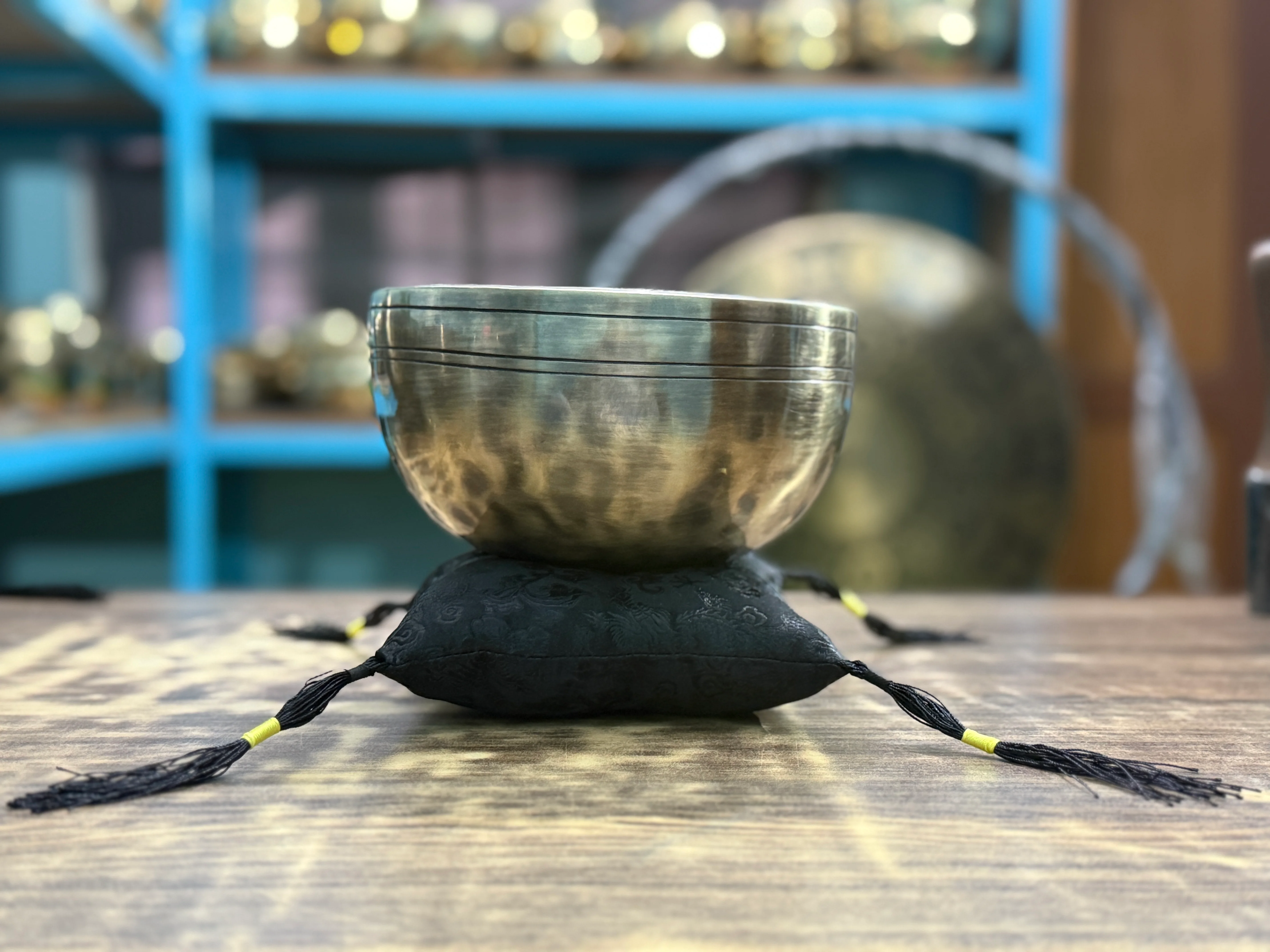 The Ohm Deep Rim Bronze Trio: 12in, 8.5in, 6in Extra Thick Rim Three Bowl Set - Image 10