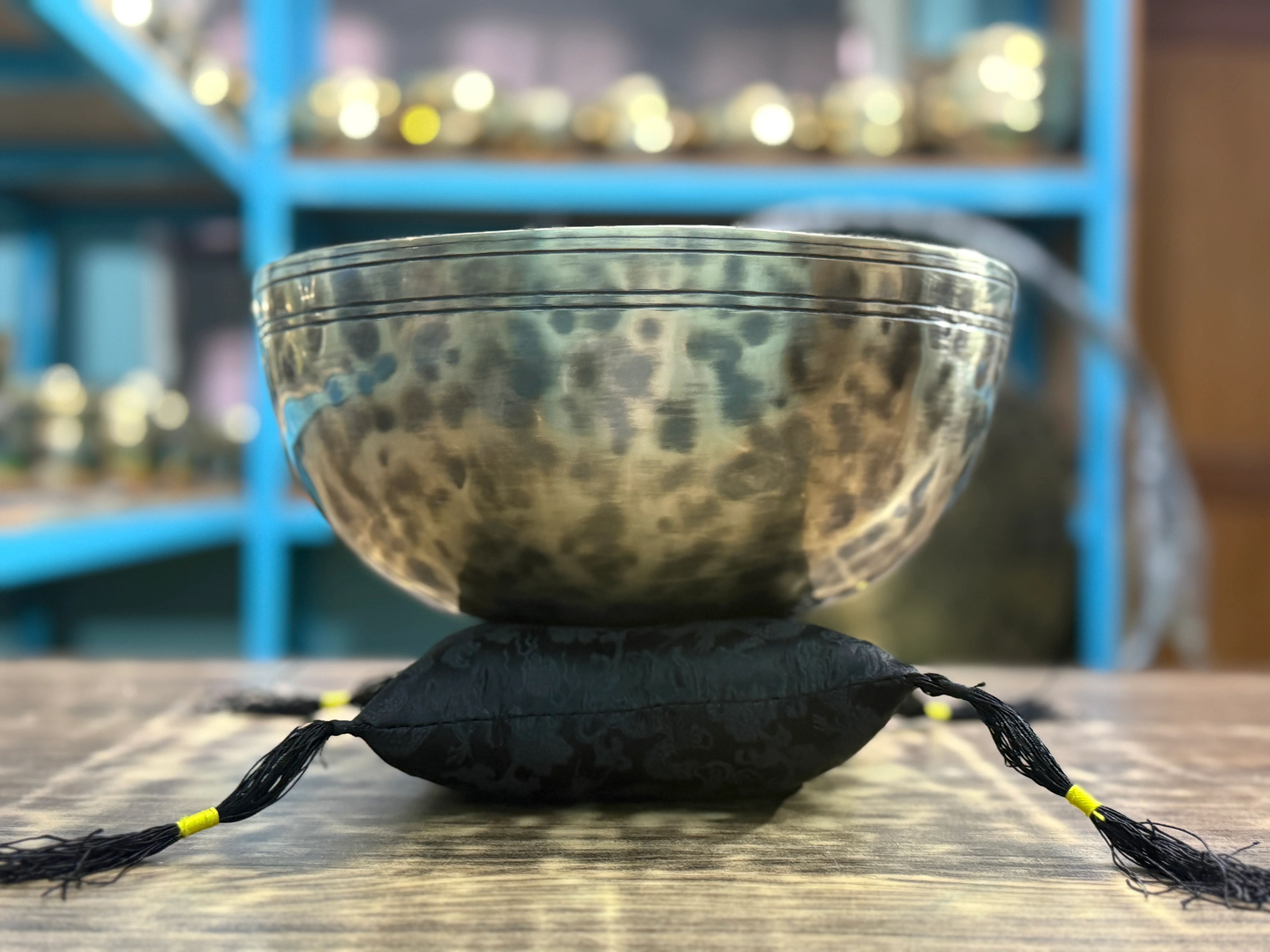 The Ohm Deep Rim Bronze Trio: 12in, 8.5in, 6in Extra Thick Rim Three Bowl Set - Image 12
