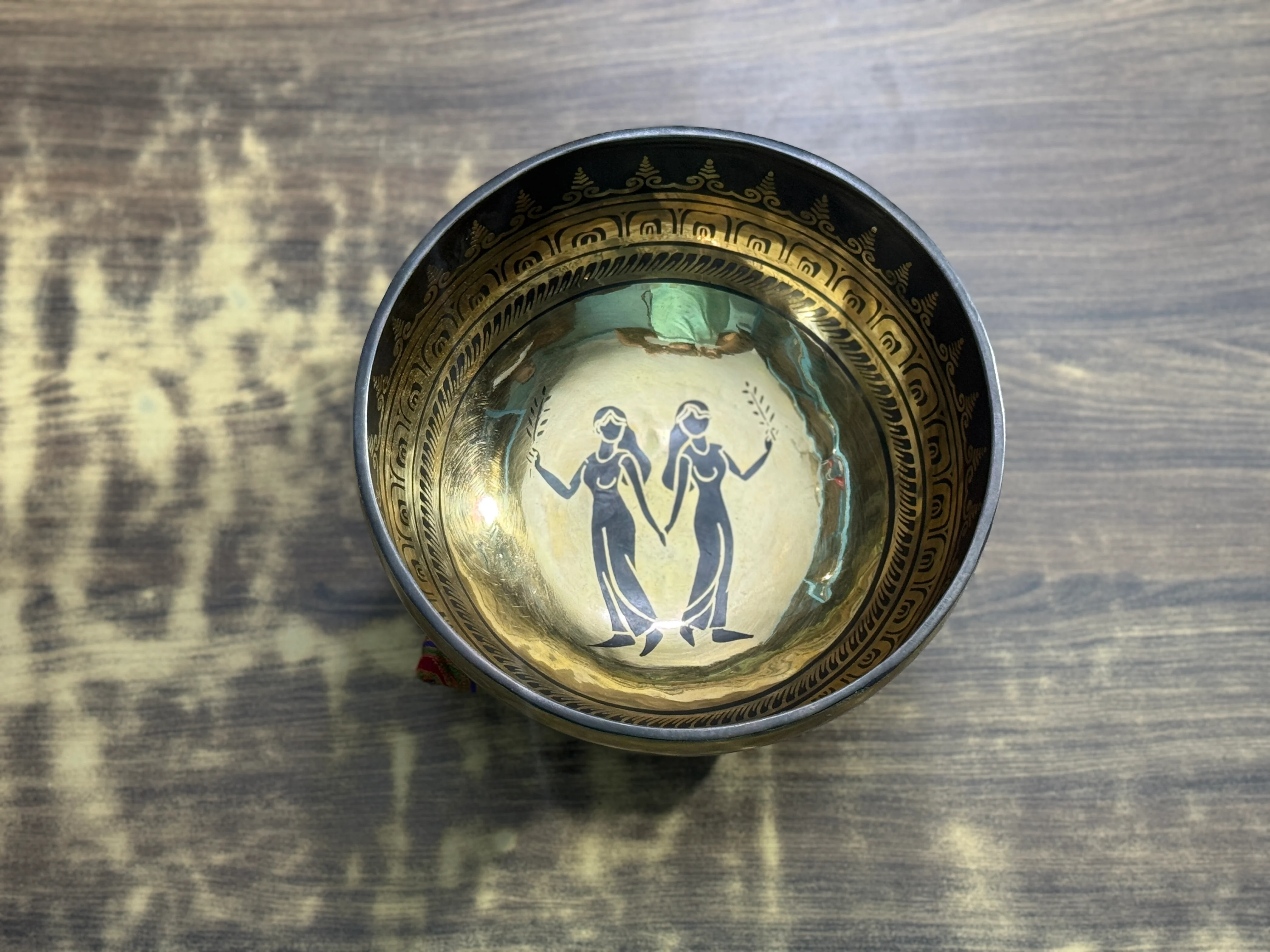 The Gemni Singing Bowl - 9 inch Large | Handmade In Nepal - Image 29