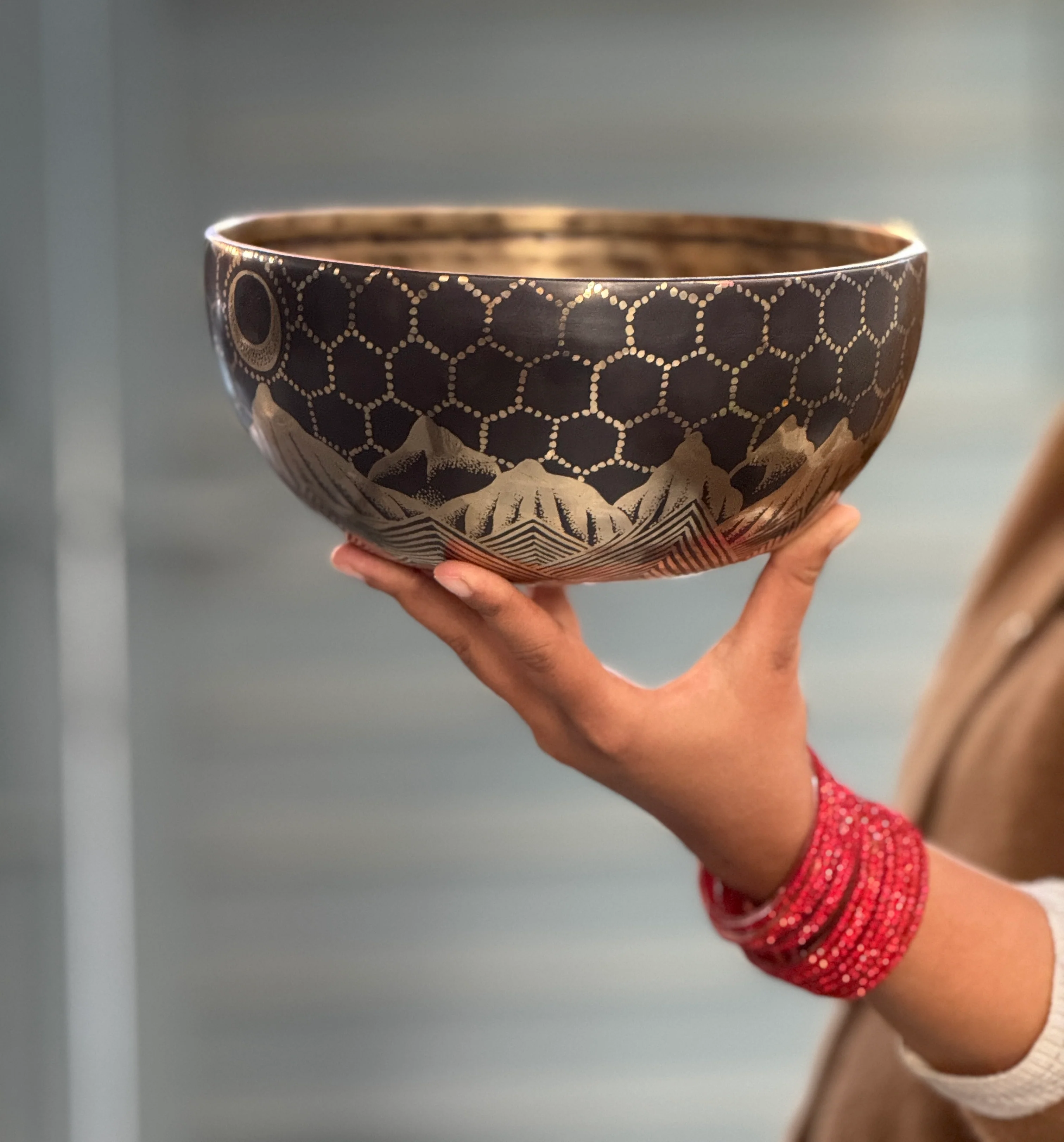 The Summit Bowl: 9 Inch Diameter Masterpiece Bowl - Image 41